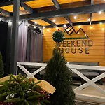 別荘 Weekend House *