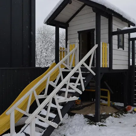 Дом отдыха Weekend House