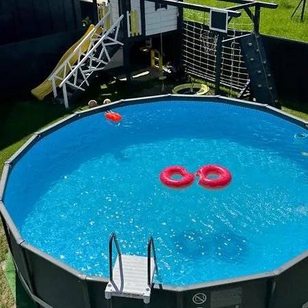 Дом отдыха Weekend House